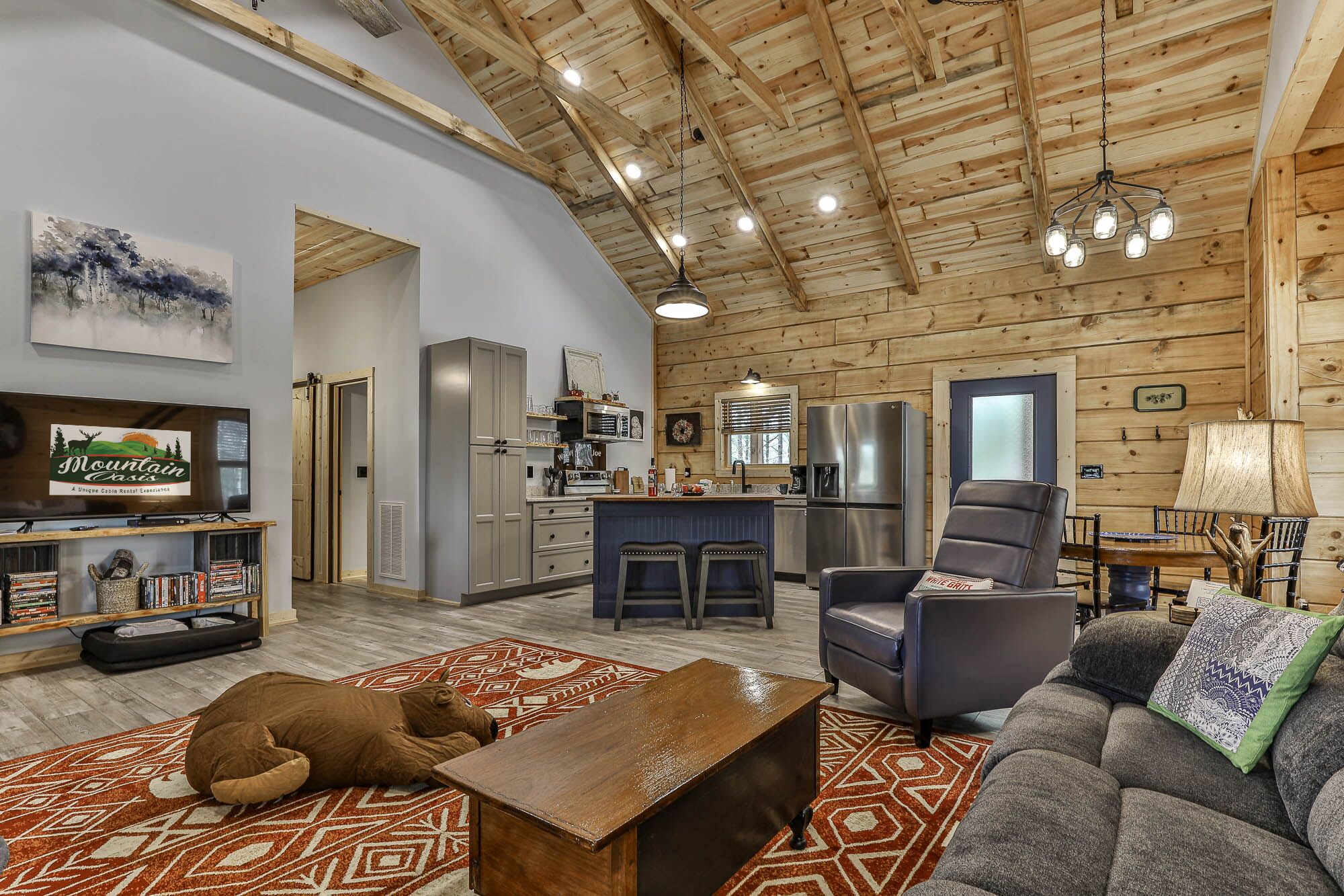 Owl's Roost - 2BR,  Hot Tub, Firepit, Dog Friendly