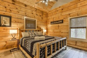 2 bedrooms, iron/ironing board, WiFi, bed sheets - Owl's Roost - 2BR, Hot Tub, Firepit,  Minimum Age (Ellijay)