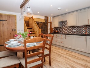 Dining - Bagtor Granary (Newton Abbot)
