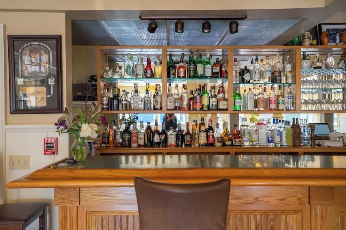 Bar (in der Unterkunft)
