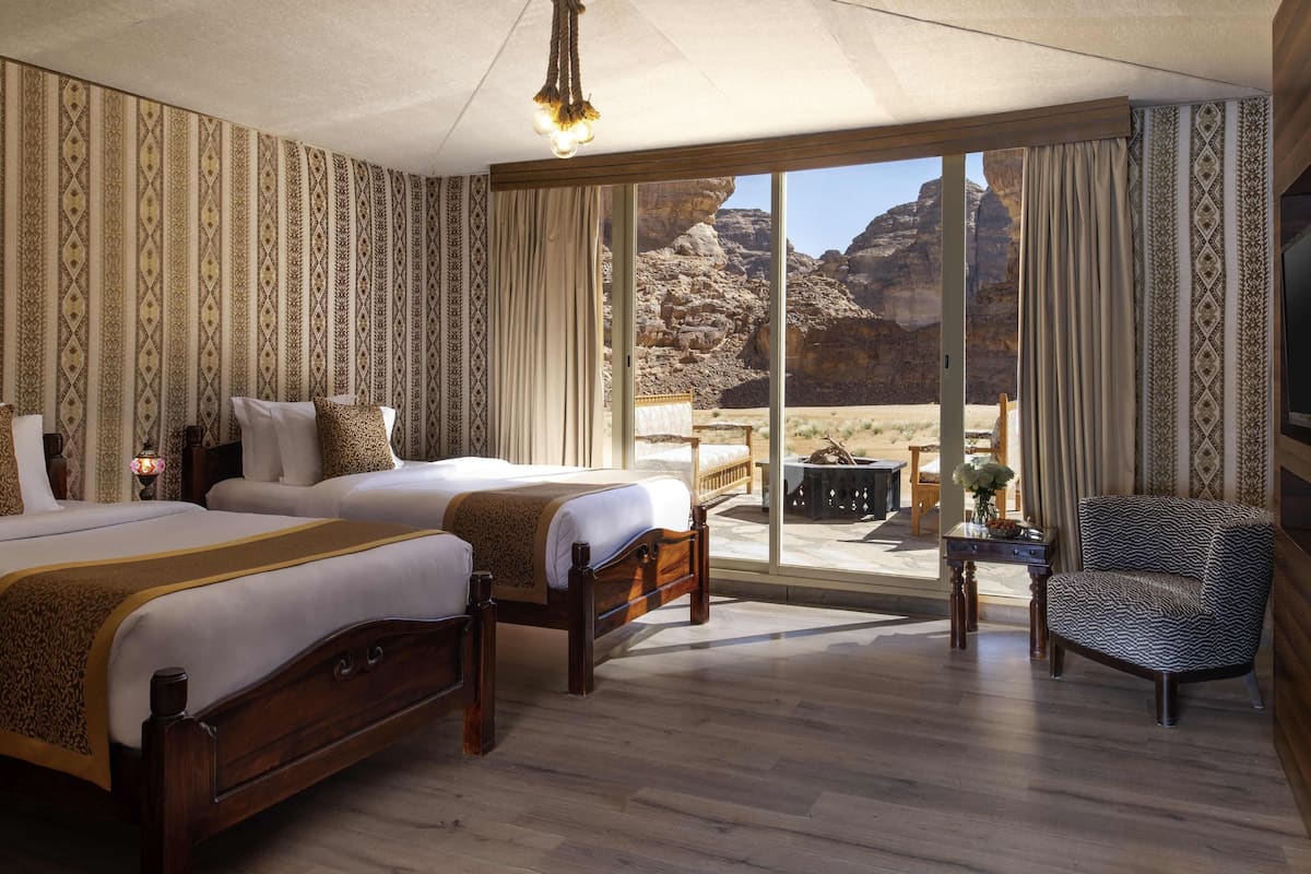 Desert Horizon Room, 2 Twin Beds | Minibar, in-room safe, individually decorated, individually furnished