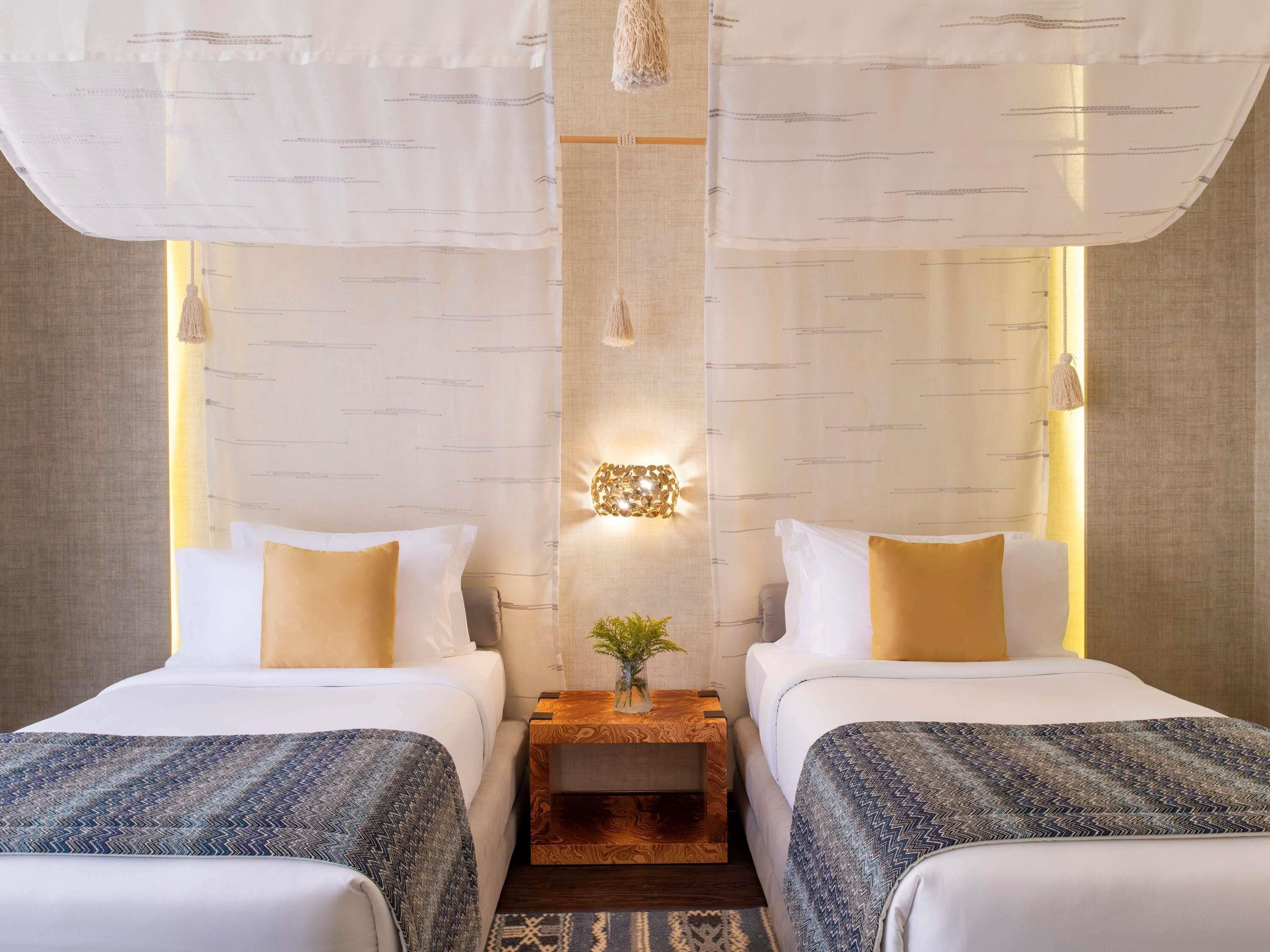 Canyon Deluxe Room, 2 Twin Beds | Minibar, in-room safe, individually decorated, individually furnished