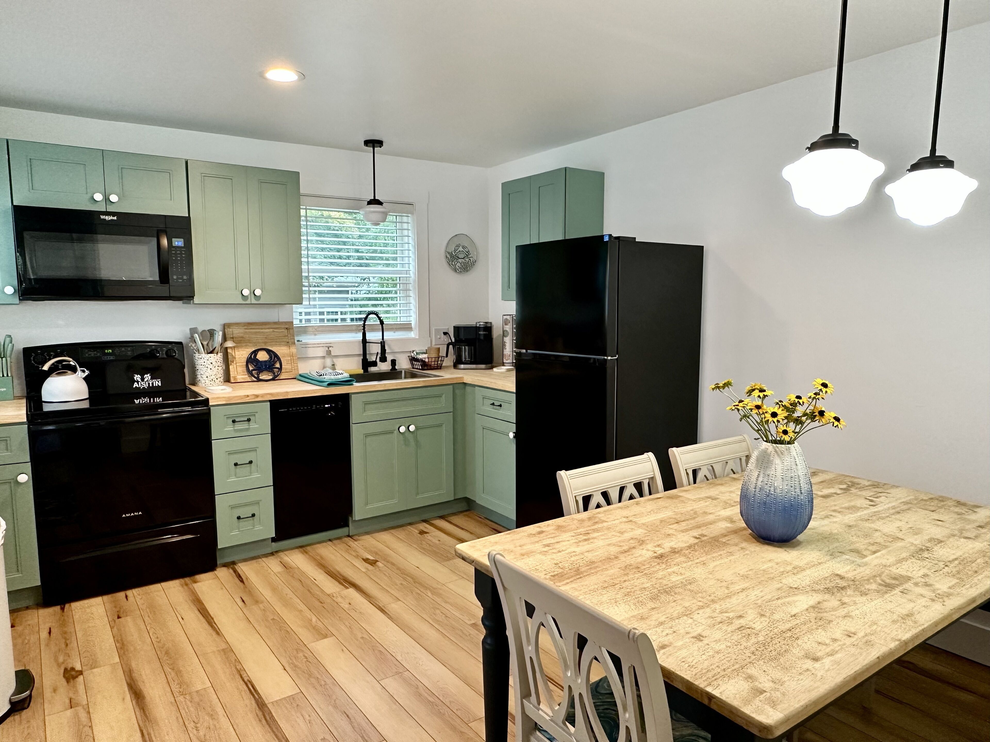 Ruby's Sea Glass Cottage near Betterton Beach