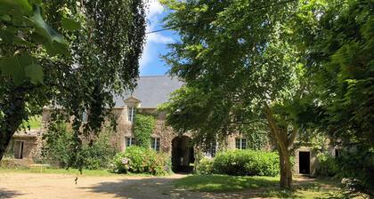 17th century property between the pink granite coast & Lannion, Studio 34m2