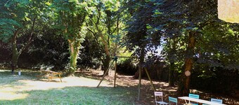 17th century property between the pink granite coast & Lannion, Studio 27m2 