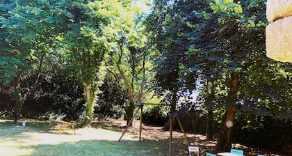 17th century property between the pink granite coast & Lannion, Studio 27m2