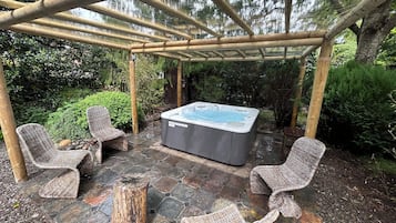 Stuga | Bubbelpool utomhus