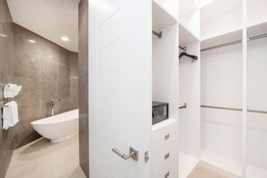 Condo, Multiple Beds, Pool Access, Ocean View (#304) | Bathroom - Rum Point Club #304 (North Side)