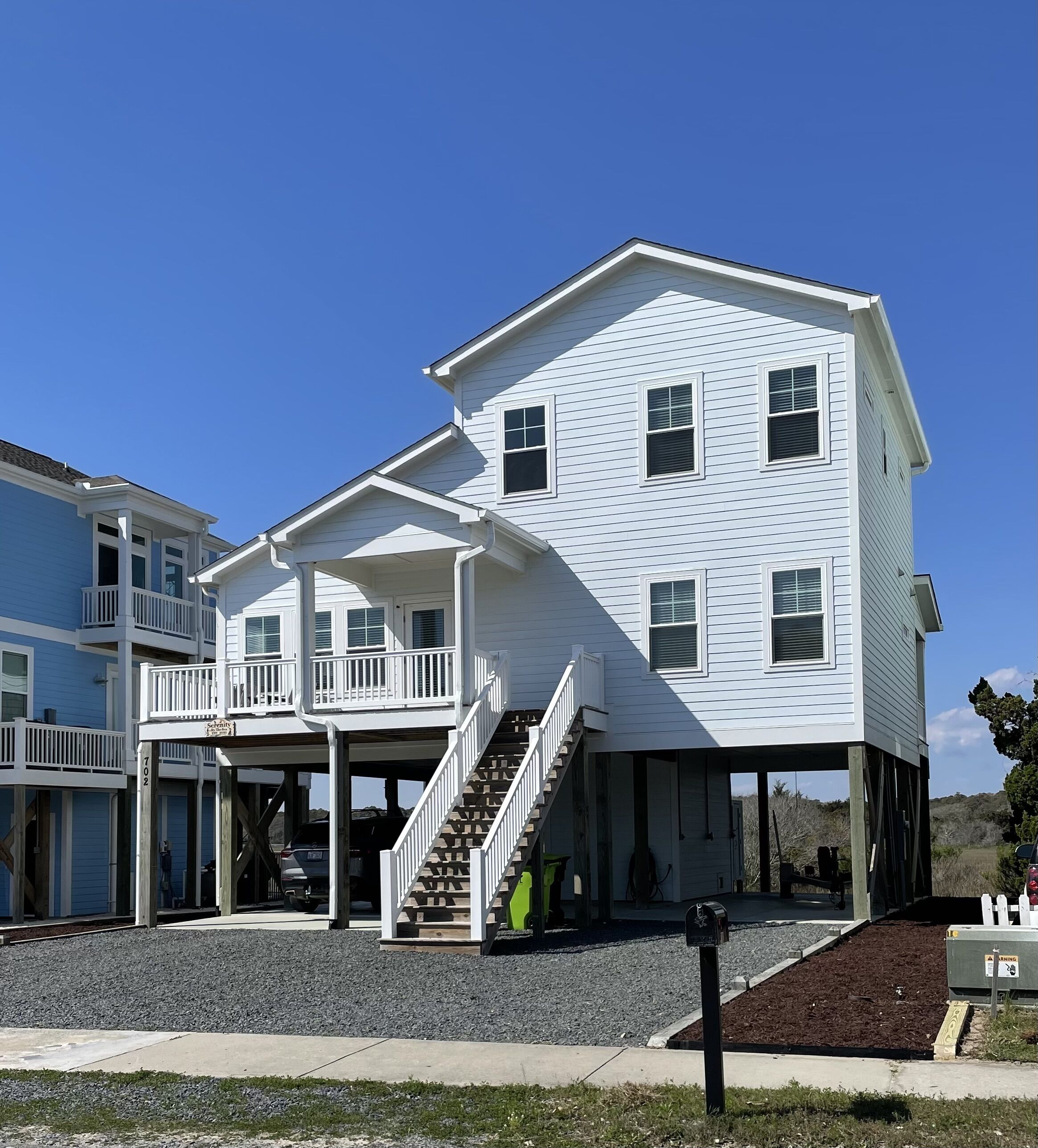 New Custom built 3 bed/3.5 bath beach home with fantastic ocean & marsh views!