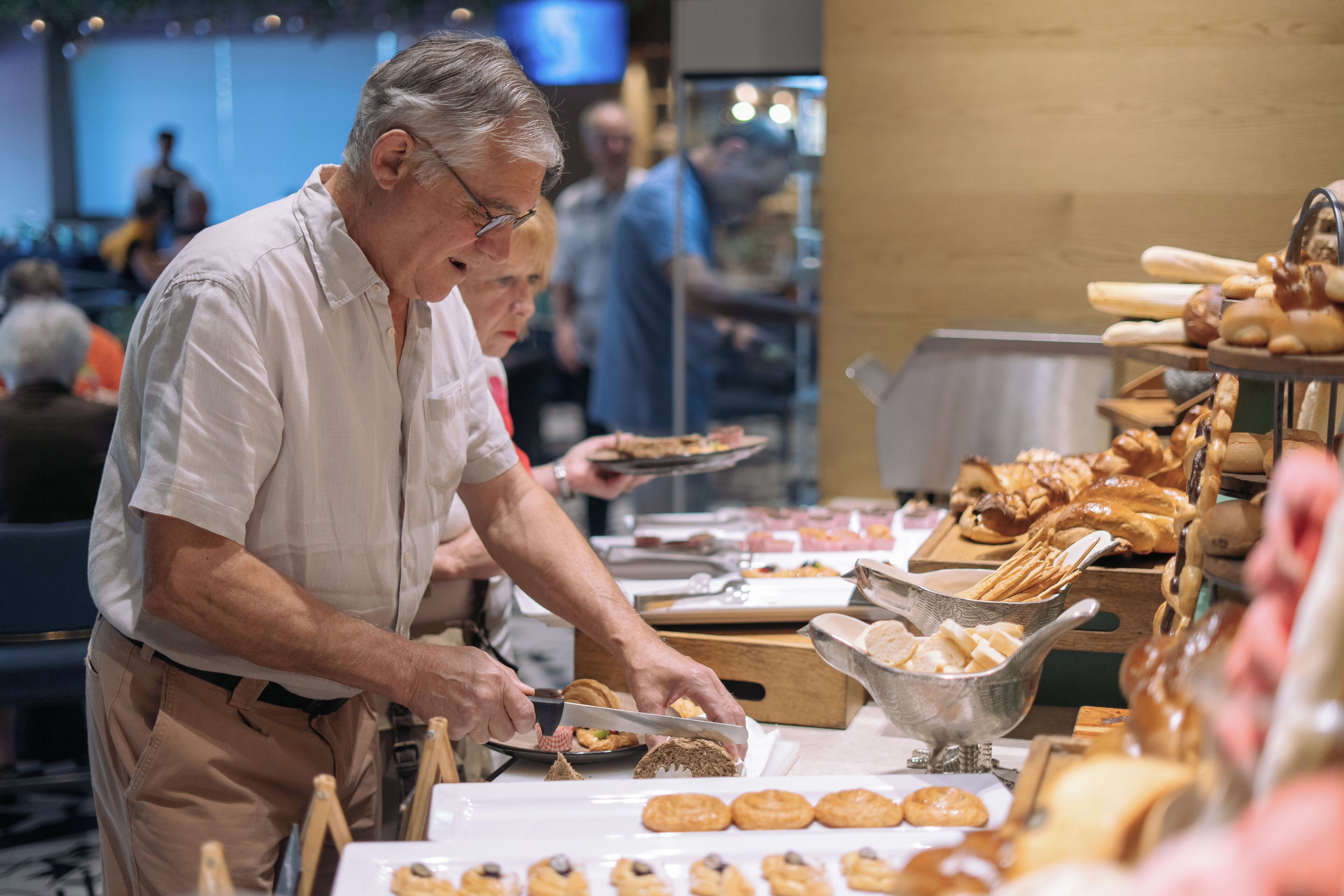Tägliches Frühstücksbuffet gegen Gebühr
