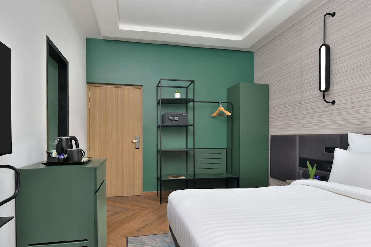 Standard Room, 1 Double Bed | Egyptian cotton sheets, premium bedding, down comforters