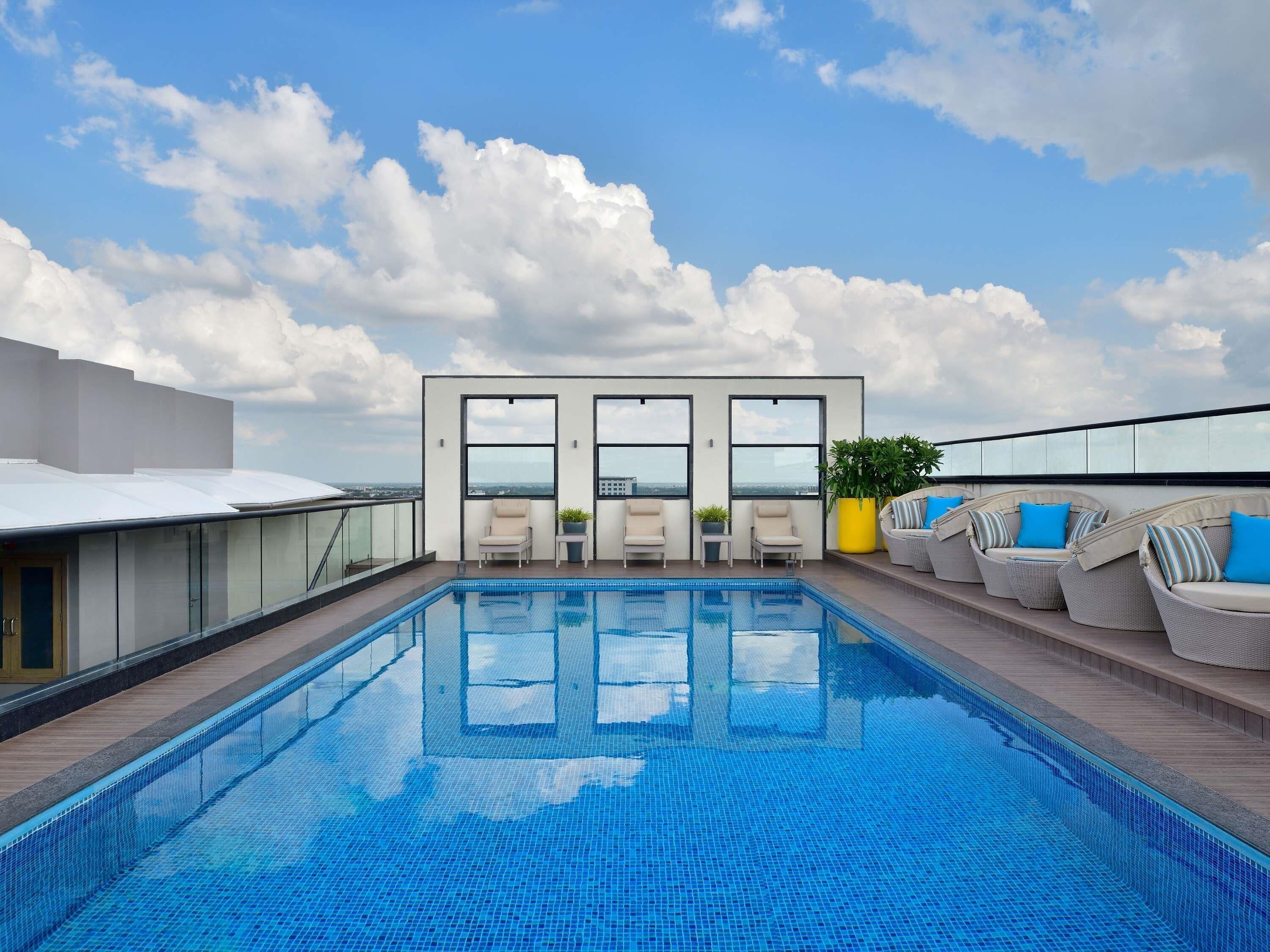 Outdoor pool, pool loungers