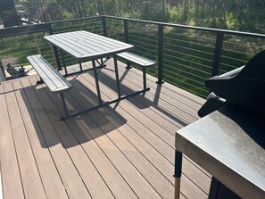 Outdoor dining - RiverWest Goldies - Sauna - Dog Friendly (Duluth)