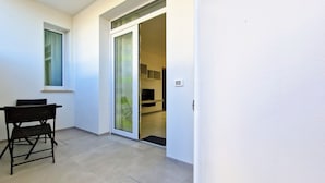 Luokittelematon kuva, 4 kautta 28, painike