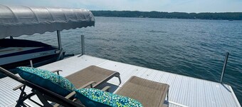 Awesome Game Room; Near Boyne Mtn; Fireplace; Stunning Lakefront Reno; Huge Deck