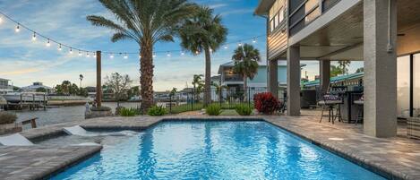 Piscine extérieure, piscine chauffée