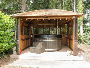 Bañera de hidromasaje exterior