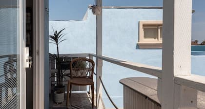 Rockaway North - Family Friendly, Garage Parking & Laundry
