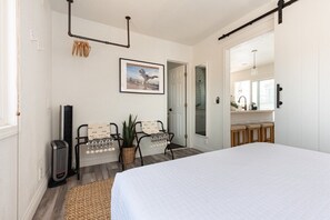 1 chambre, fer et planche à repasser, Wi-Fi gratuit, draps fournis