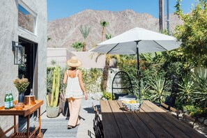 Outdoor dining - Casa de Cala : Modern Adobe Retreat | 3B, #259290 (La Quinta)