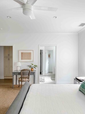 3 habitaciones, escritorio, tabla de planchar con plancha y wifi gratis 