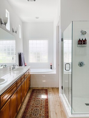 Hair dryer, towels, soap, shampoo - La Rana Azul - Pool, Spa, Gym, Tennis - 2BR#066251 (La Quinta)