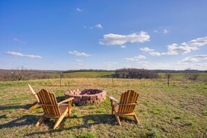 Property grounds - Rustic Missouri Vacation Rental w/ Hill Views! (Greenfield)