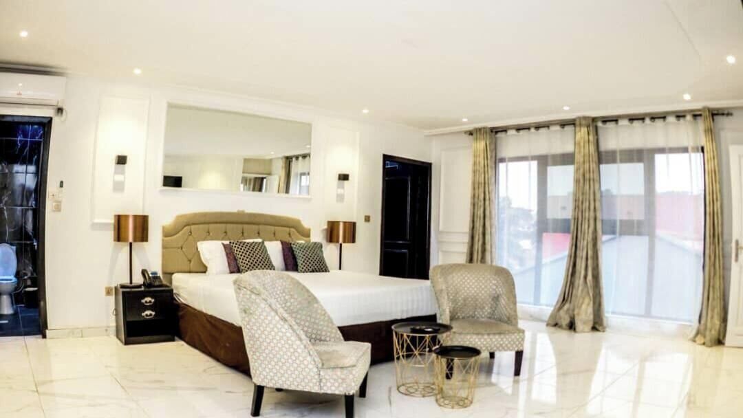 In-room safe, iron/ironing board, free WiFi