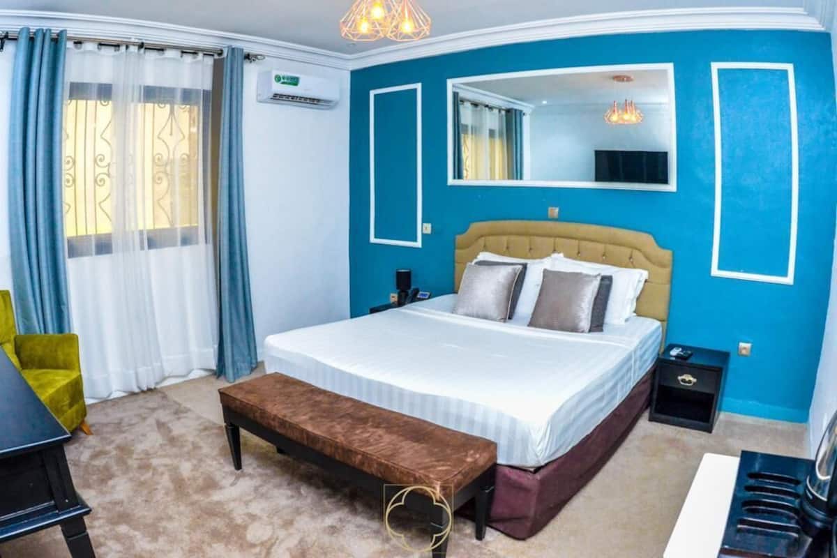 Klassieke kamer | 1 slaapkamer, een kluis op de kamer, een strijkplank/strijkijzer