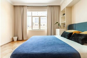 2 bedrooms, iron/ironing board, free WiFi
