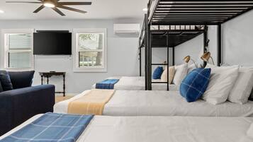 5 bedrooms, desk, iron/ironing board, WiFi