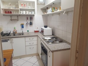 Basic-Apartment | Eigene Küche