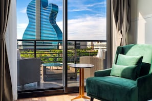 Literie de qualité supérieure, coffres-forts dans les chambres, bureau