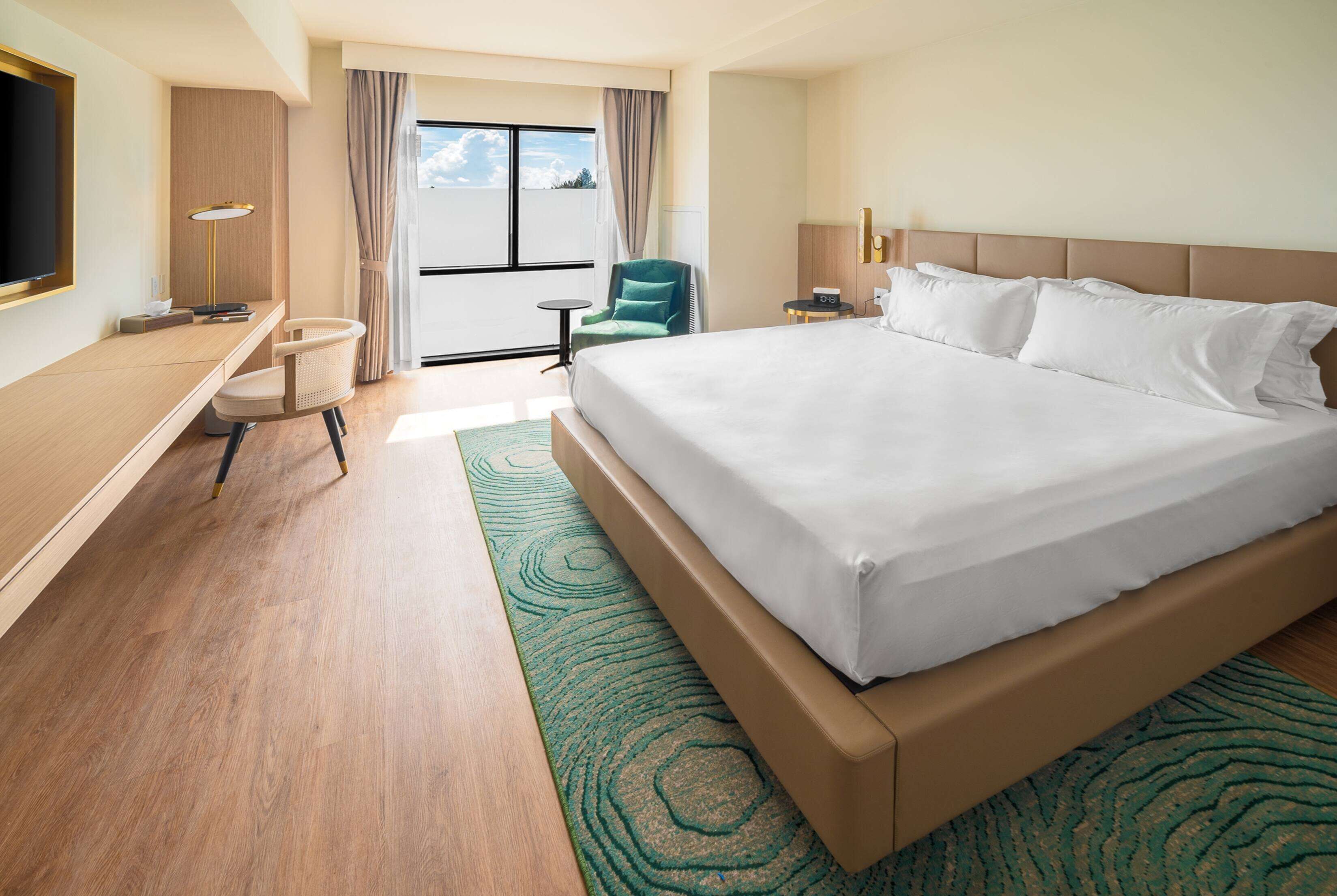 Dolce by Wyndham Hollywood