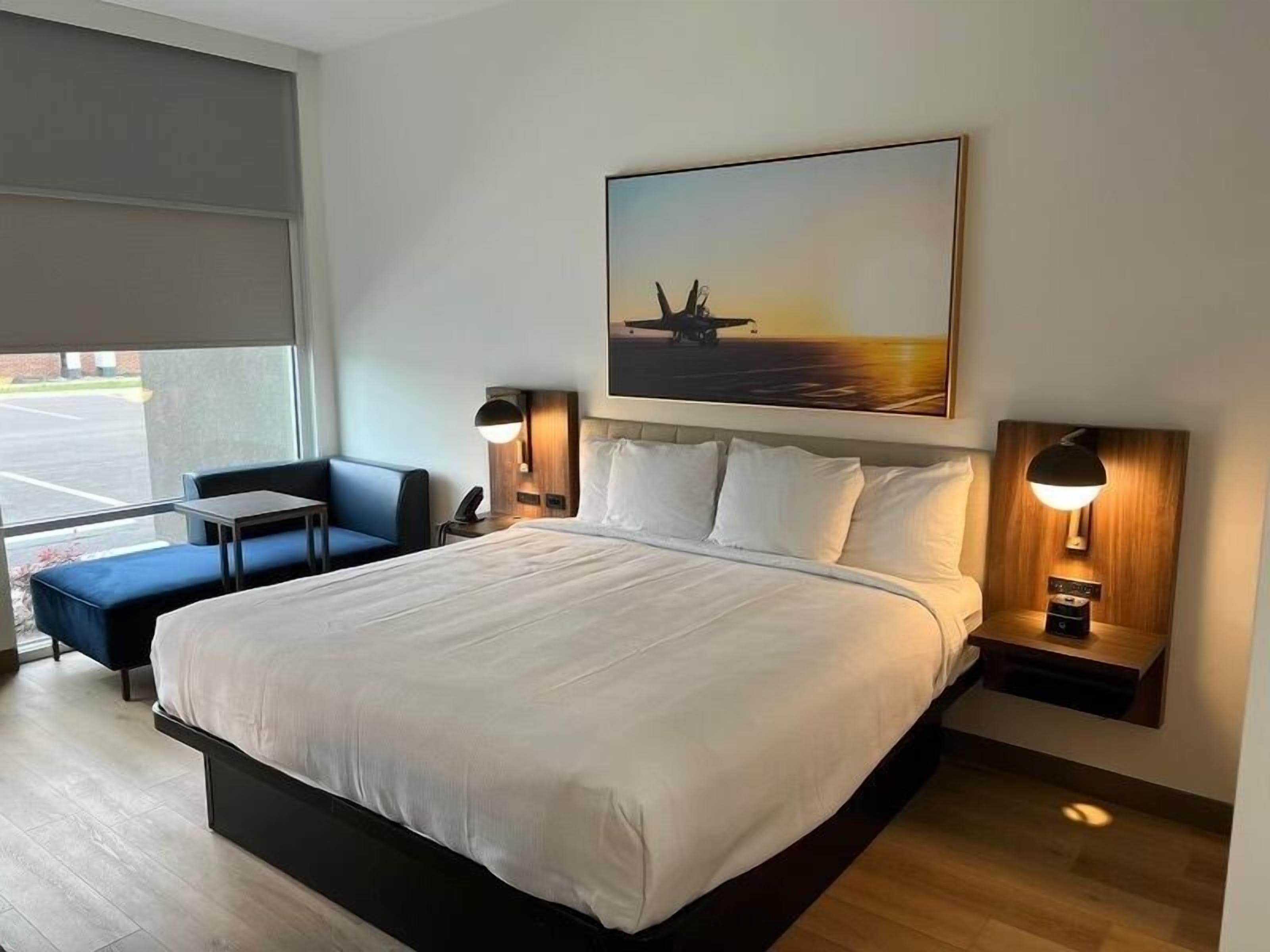 La Quinta Inn & Suites by Wyndham Manchester / Arnold AFB