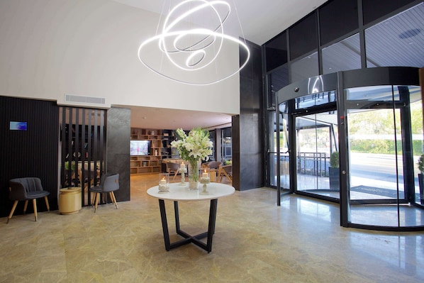 Lobby - Days Inn by Wyndham Istanbul Arnavutkoy (Arnavutköy)