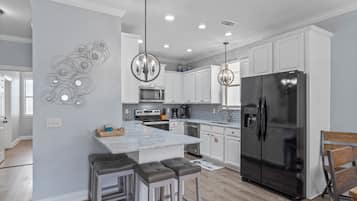 Réfrigérateur, plaque de cuisson