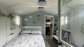 小屋, 1 間臥室