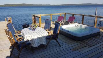 Cottage | Outdoor dining