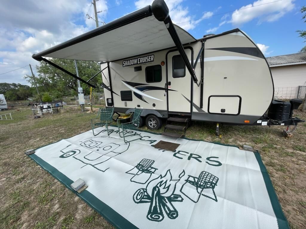 Sunny Florida Camper near springs, beach, quaint town and Disney