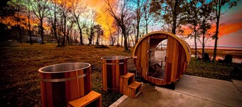 Designer Lake Cabin & Spa  - Hot Tub, 2 Saunas, Ice Baths & Massage Chair