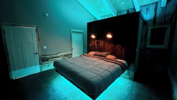 3 bedrooms, iron/ironing board, travel crib, free WiFi