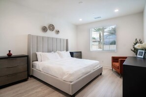 3 室のベッドルーム、アイロン / アイロン台、旅行用ベビーベッド、WiFi