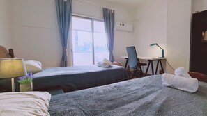 1 dormitorio, tabla de planchar con plancha, wifi gratis y ropa de cama