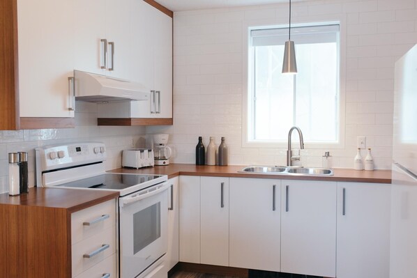 Fridge, microwave, coffee/tea maker