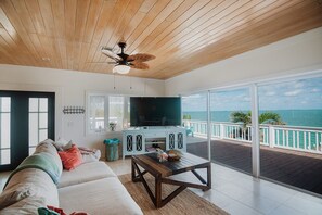 Smart TV, tenis de mesa y estéreo
