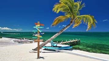 Am Strand, Liegestühle, Strandtücher