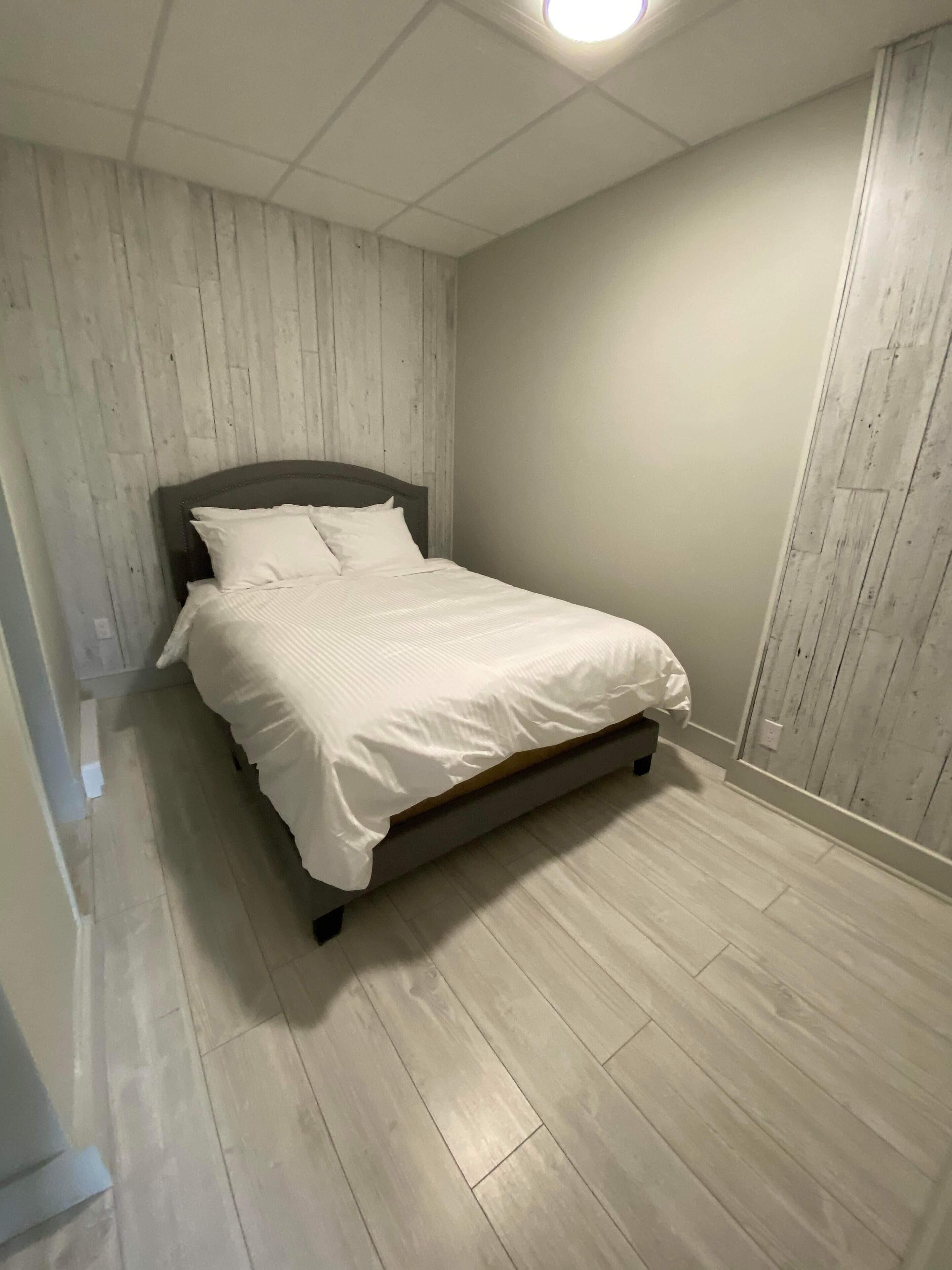 Suite avec chambre fermée + divan-lit (Le Convivial)