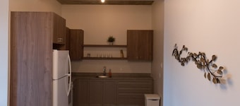 Two bedroom flat on rue Gamble Ouest (Le Central)