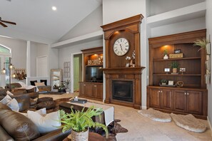 Smart TV, fireplace, books, printers - Gorgeous Private home in Black Diamond Ranch (Lecanto)